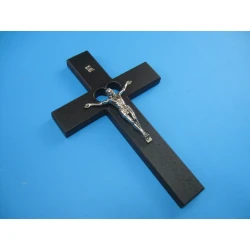 Krzyż drewniany z sercem czarny 25 cm